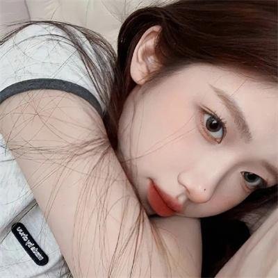 我的同桌是校花